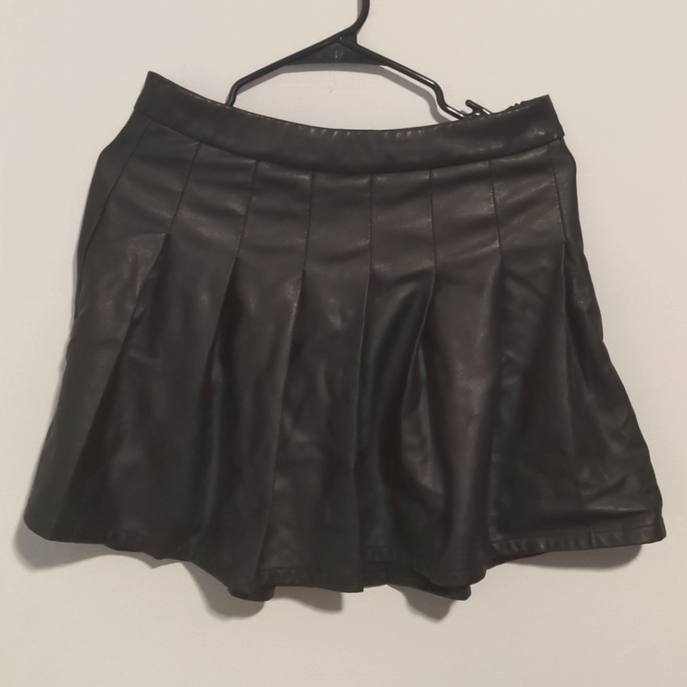 L Black skirt Blāshe